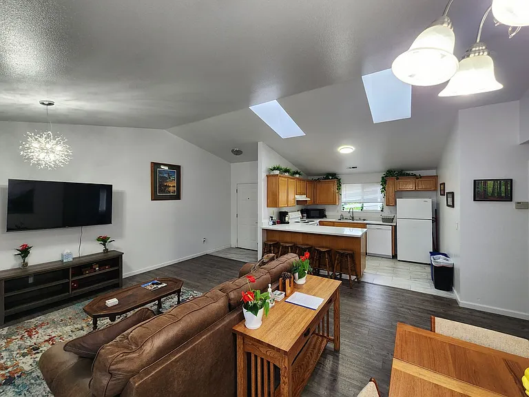 4190 Hillside Ct — Photo 22