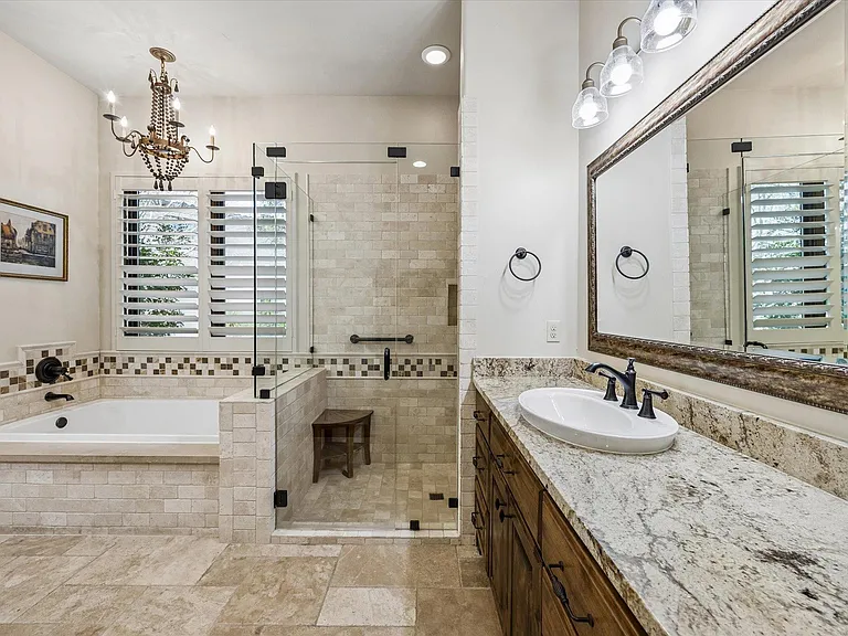 4501 Spanish Oaks Club Blvd #14 — Photo 17