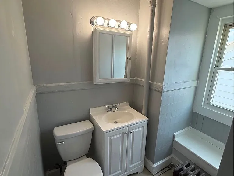 37 S Hamilton St #6 — Photo 6