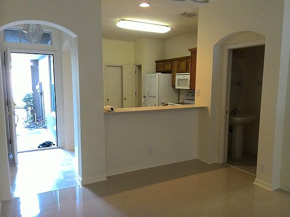 5th image of 4208 Bismarck Palm Dr