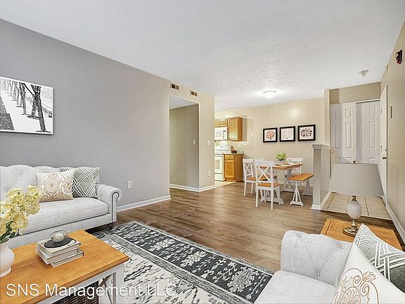 4th image of 1086 Pennington Ct APT 8