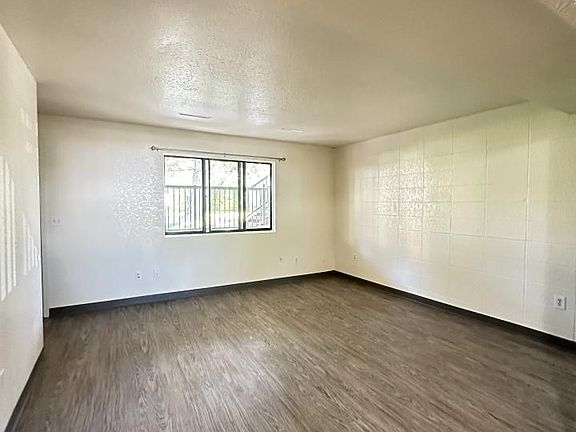 3rd image of 1141 28th St W #2