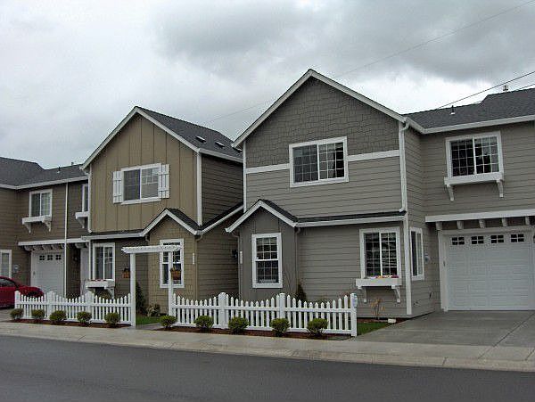 1st image of 5105 NE 74th Ct
