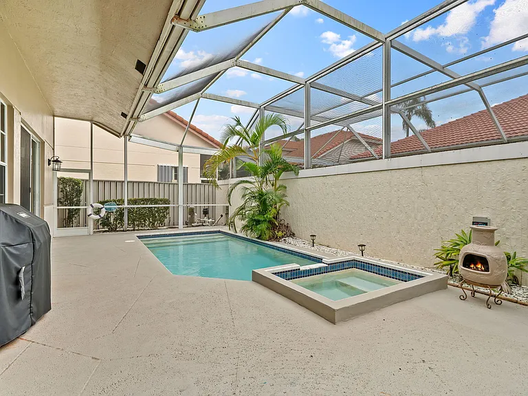 33 Monterey Pointe Dr — Photo 27