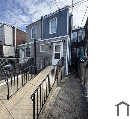 2236 E Allegheny Ave — Photo 15