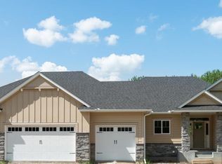 12223 Lucerne Trl, Lakeville, MN 55044