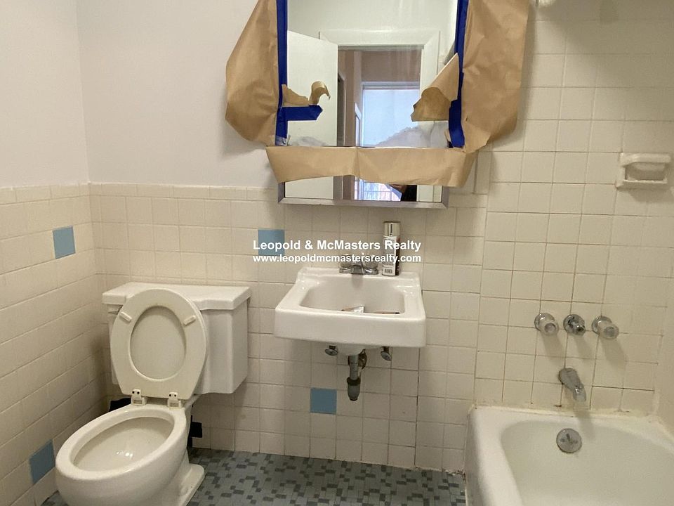 2nd image of 35 Mount Vernon St #301
