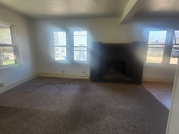 2nd image of 521 Pearl St #1