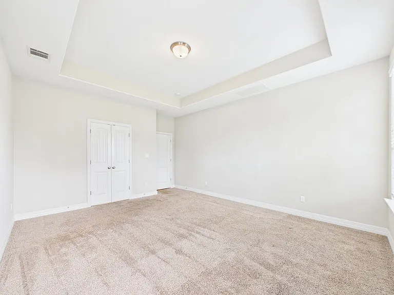 105 Auburn Cv — Photo 26