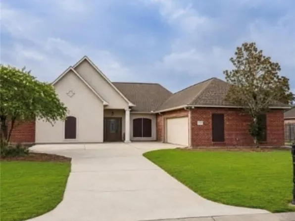 13795 Shady Hollow Dr, Denham Springs, LA 70726