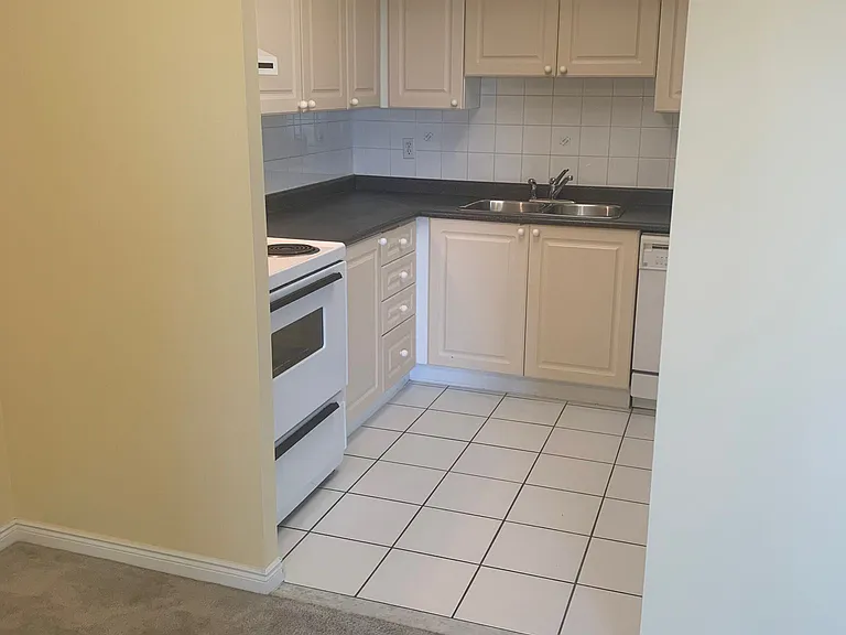 135 Hillcrest Ave #1615 — Photo 13