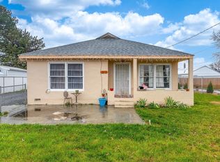 212 S 39th Ave, West Richland, WA 99353