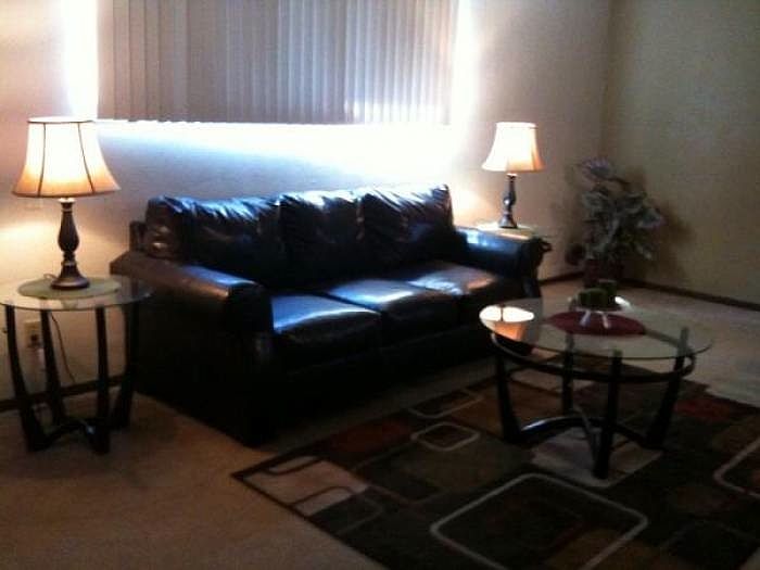 2nd image of 520 Williamsburg Dr APT G