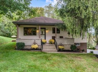 340 Pine Ln, Coraopolis, PA 15108