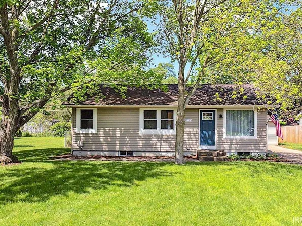 52215 Lily Rd, South Bend, IN 46637