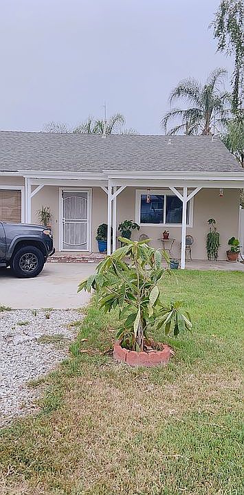 1st image of 670 E Hillcrest Dr