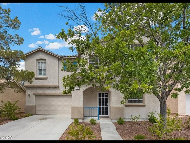2607 Heathrow St — Photo 2