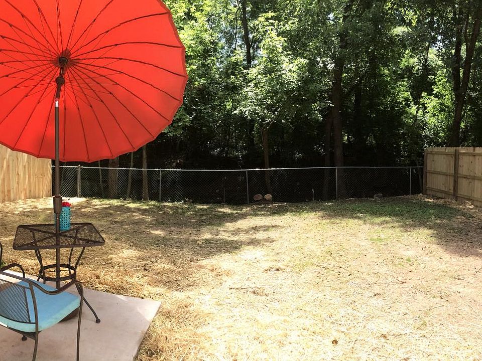 Patio/Fenced Yard