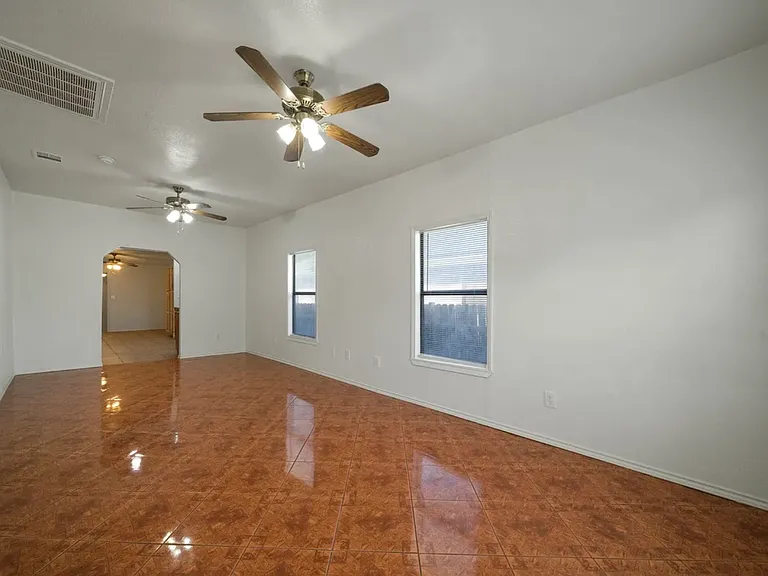 322 Matthews Ave #A — Photo 2