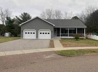 40 Hillary Ln, Milton, VT 05468