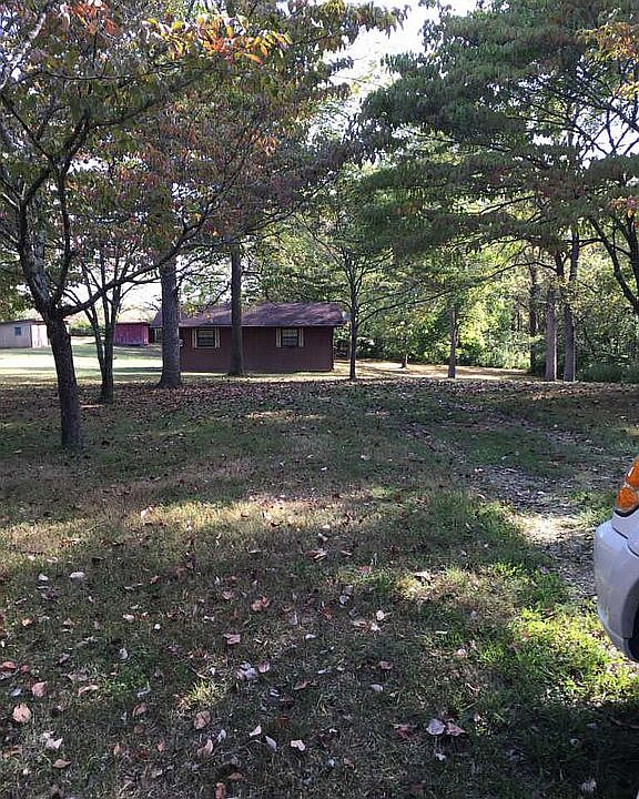 House now has metal roof (22