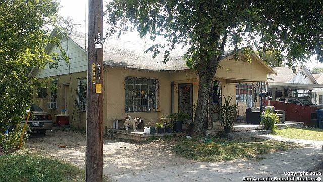 1st image of 900 SW 24th St