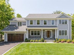 12 Carthage Ln, Scarsdale, NY 10583