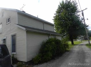 7738 Oceanside Dr, Fair Haven, MI 48023