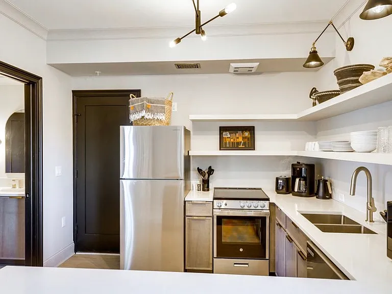 411 S Rath Ave #2 — Photo 8