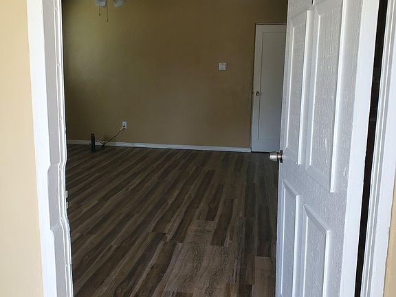 5th image of 4172 Newton Ave