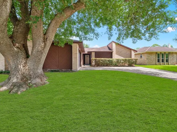 2531 Wheelwright Lane, Friendswood, TX 77546