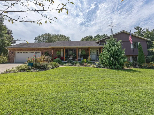 2247 W Skyview Dr, Jasper, IN 47546