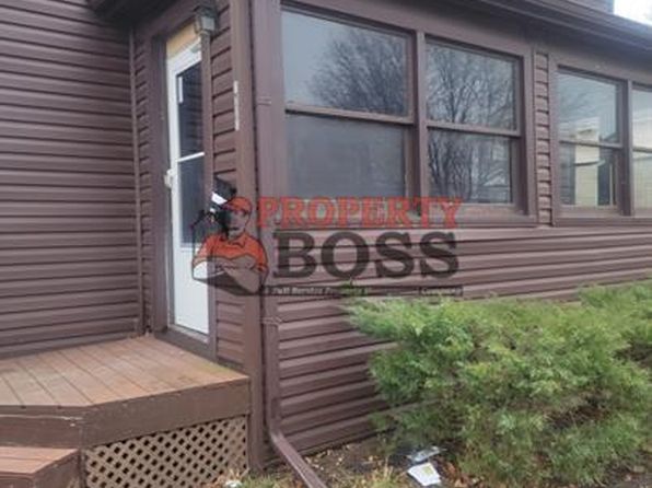 1003 Woodward St   Rear 1, La Porte, IN 46350 – 2-bedroom rental in La Porte