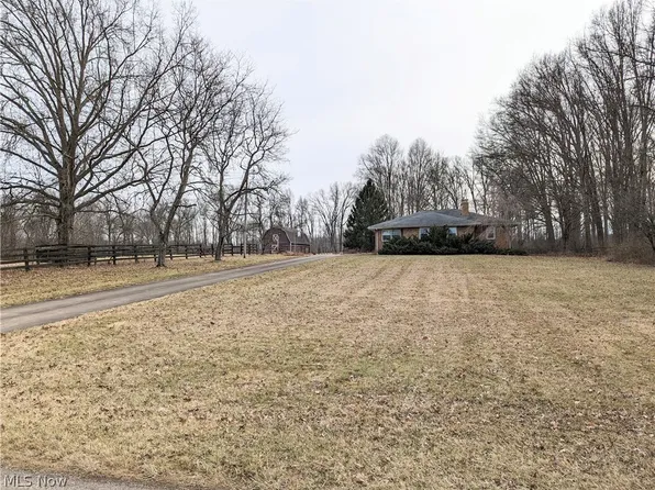12071 Diehl Rd, North Jackson, OH 44451
