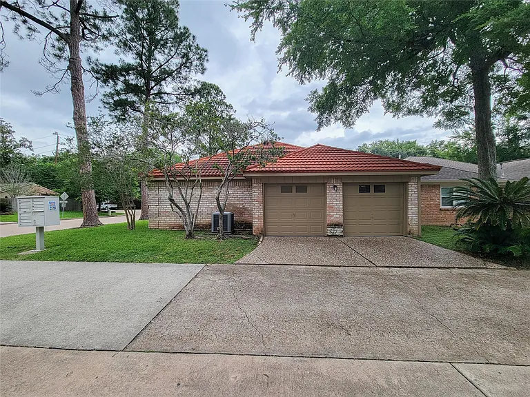 12800 Briar Forest Dr #53 — Photo 5