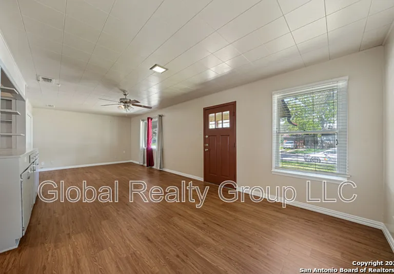 400 Mitchell Ave — Photo 20