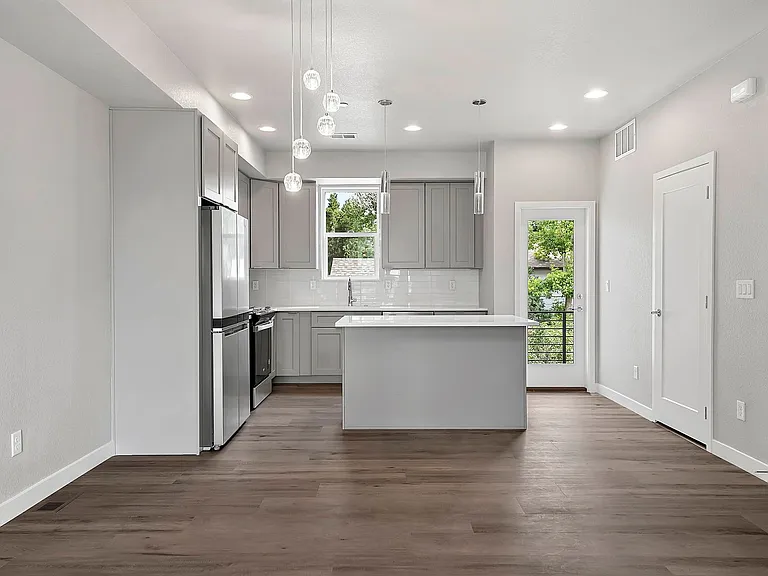 5355 W 12th Ave — Photo 47