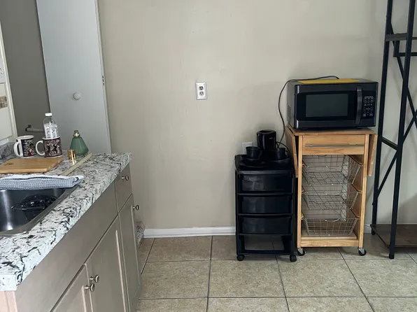 3918 Peach Dr, Jacksonville, FL 32246