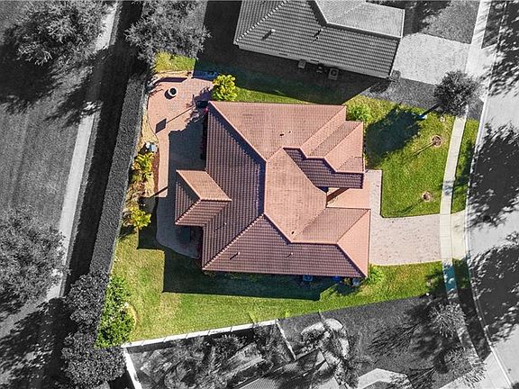 4th image of 2818 Scenic Ln