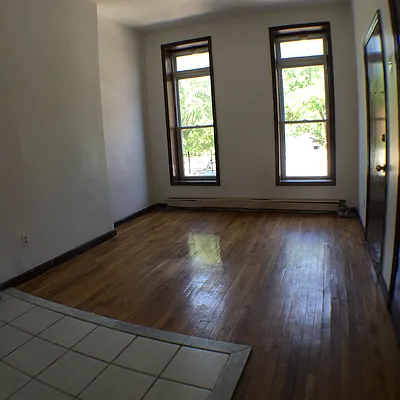 Rented by Rental Solutions Inc | media 33