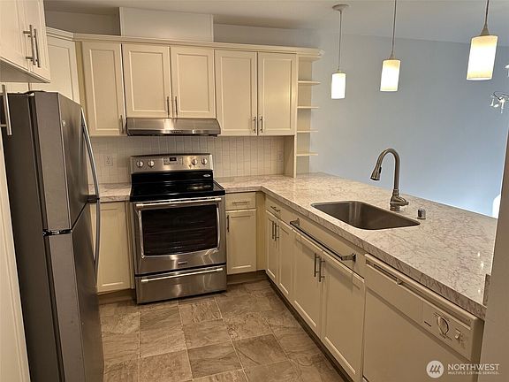 3rd image of 1684 152nd Avenue NE #W307