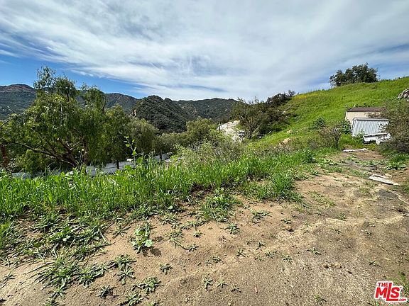 3rd image of 2750 Topanga Skyline Dr
