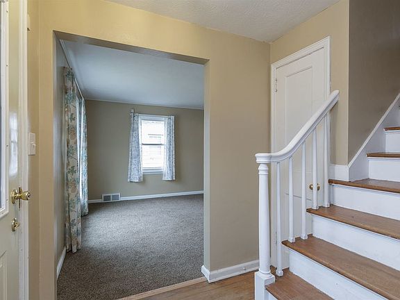 2nd image of 1436 E Ewing Ave