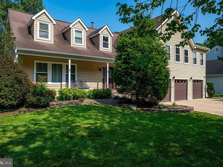 7403 Old Chapel Dr — Photo 10
