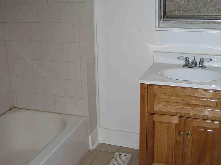 229 Haywood Ave — Photo 2