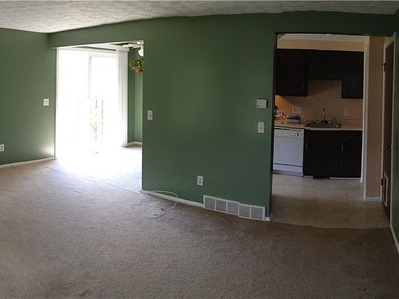 3rd image of 61 Springwood Dr