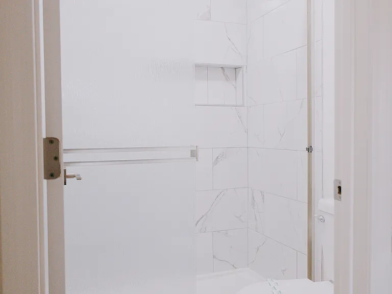 Meridian Apartments — Photo 19