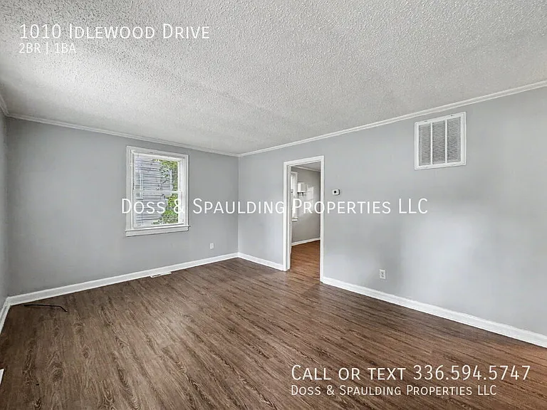 1010 Idlewood Dr — Photo 4