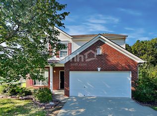 2301 Waters Trail Dr, Charlotte, NC 28216