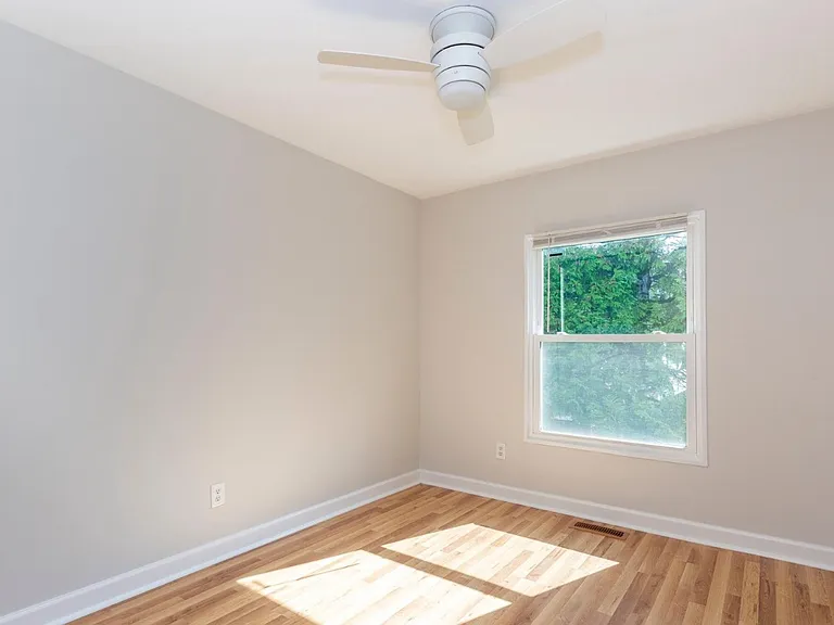 133 Hammershire Rd #C — Photo 16